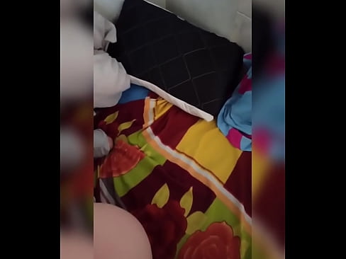 ❤️ Nire gelakidea etxean bakarrik geratzen da, bere senarra oporretara joaten delako eta nik izorratzeko eta ipurdia esnez betetzeko aprobetxatzen dut ❤️❌ Azal pornoa gugan ☑